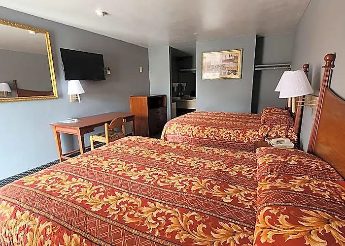 Hotel Oyo Benbrook &